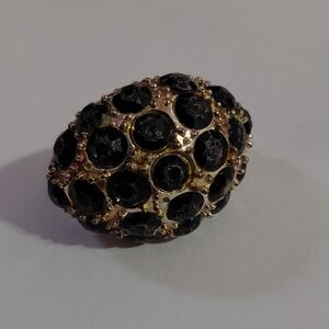 Elegant Black and Gold Women's Ring